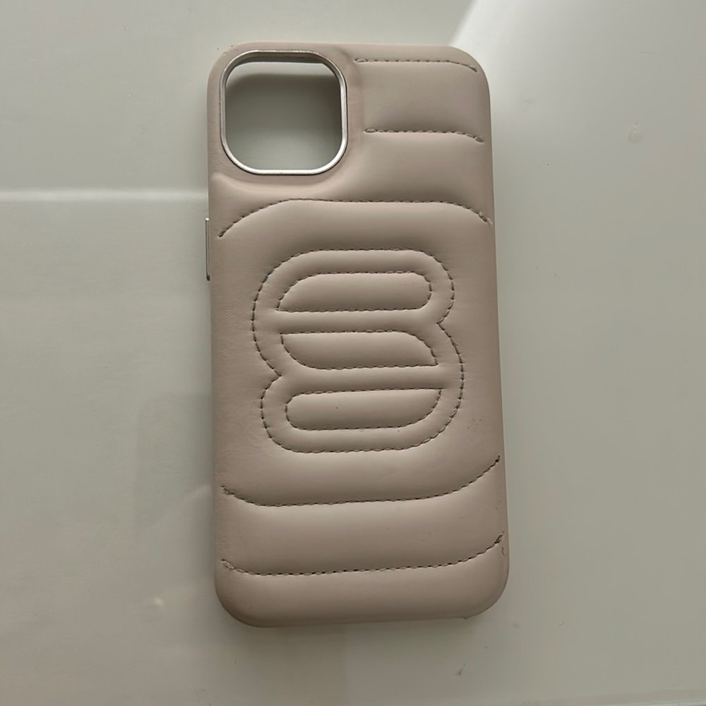 Aritzia Super Puff phone case iPhone 13